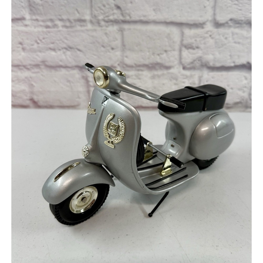 Vespa Piaggio ScooterWorks Limited 50th Anniversary Sportique 1/6 Model *MINT*